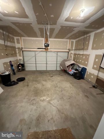 1220 STAR DR, Hagerstown, MD 21742
