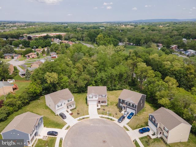 1220 STAR DR, Hagerstown, MD 21742