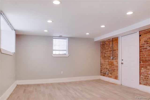 109 Leicester Court 1, Detroit, MI 48202