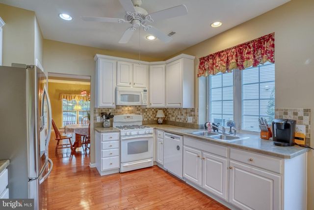 142 GALLEON DR, Newark, DE 19702