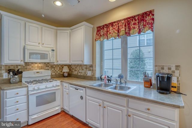 142 GALLEON DR, Newark, DE 19702