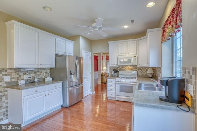 142 GALLEON DR, Newark, DE 19702