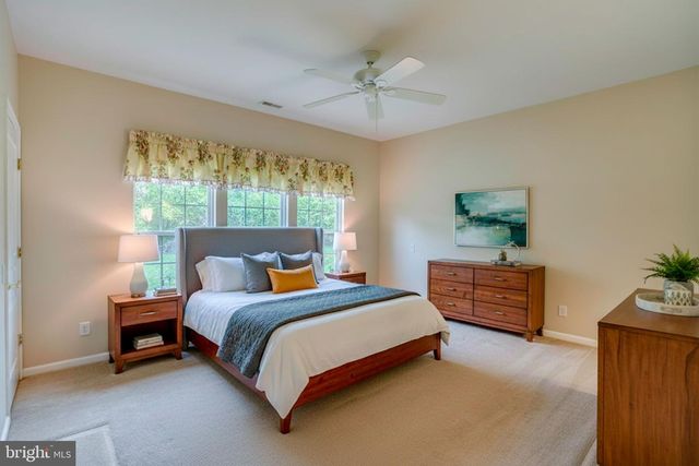 142 GALLEON DR, Newark, DE 19702