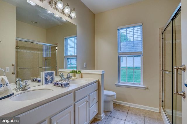 142 GALLEON DR, Newark, DE 19702