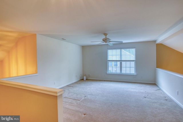 142 GALLEON DR, Newark, DE 19702