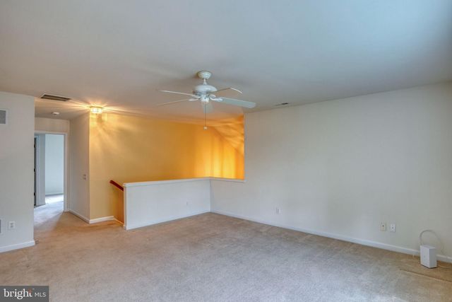 142 GALLEON DR, Newark, DE 19702