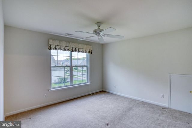 142 GALLEON DR, Newark, DE 19702