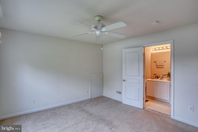 142 GALLEON DR, Newark, DE 19702