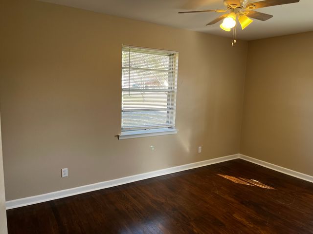 8907 Rustown Drive, Dallas, TX 75228