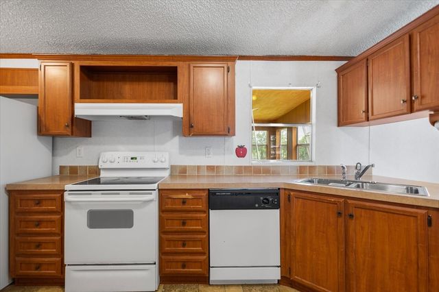 22960 Shell Shore Drive, Bullard, TX 75757