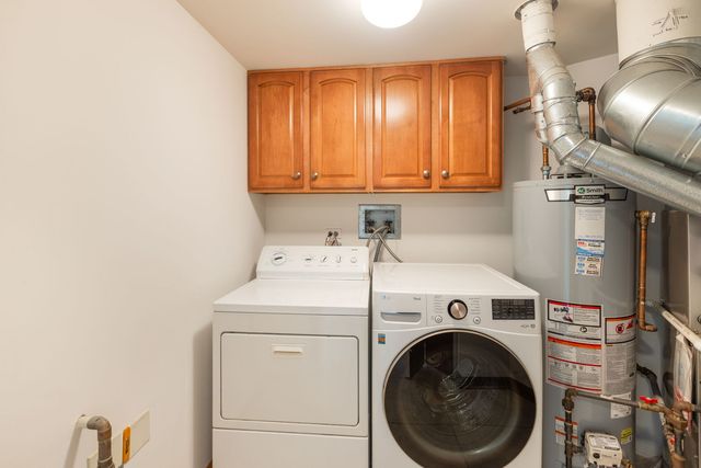 8505 Woodward Avenue 202, Woodridge, IL 60517