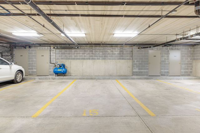 8505 Woodward Avenue 202, Woodridge, IL 60517
