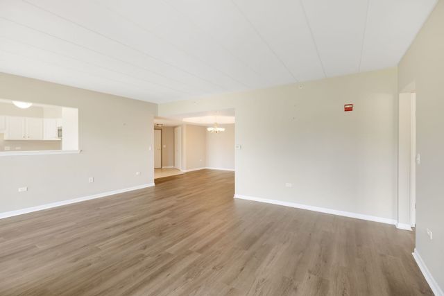 8505 Woodward Avenue 202, Woodridge, IL 60517