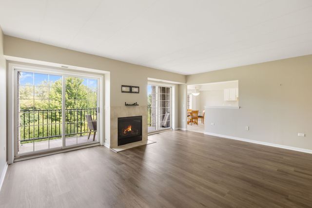 8505 Woodward Avenue 202, Woodridge, IL 60517