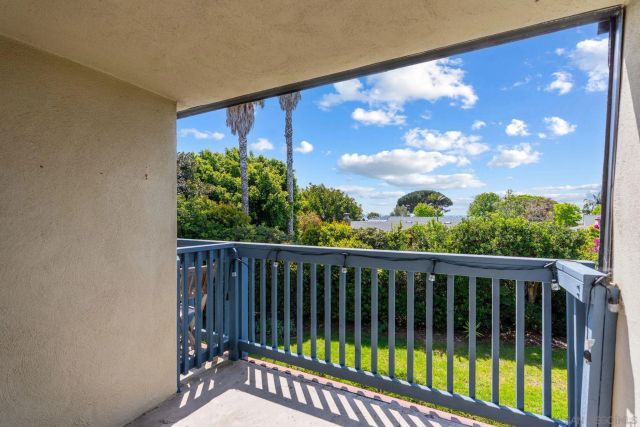 652 E Solana Circle, Solana Beach, CA 92075