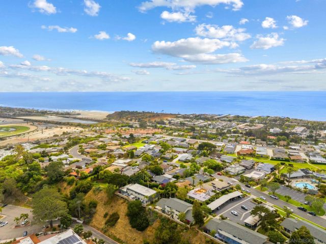 652 E Solana Circle, Solana Beach, CA 92075