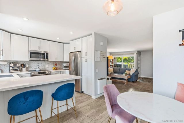 652 E Solana Circle, Solana Beach, CA 92075