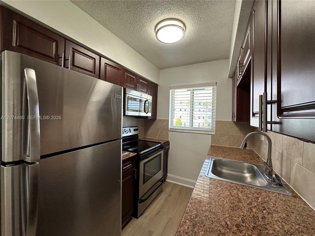110 NE 19th Avenue 12A, Deerfield Beach, FL 33441