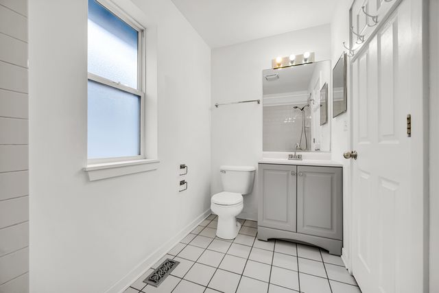 6419 S Kenwood Avenue, Chicago, IL 60637