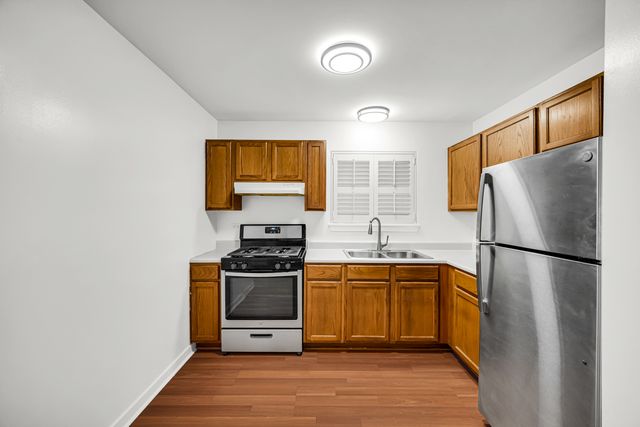 6419 S Kenwood Avenue, Chicago, IL 60637