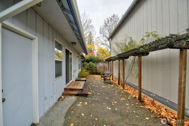 4304 Richmond Lane SE, Lacey, WA 98503