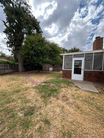 505 NW 40th, Lawton, OK 73505
