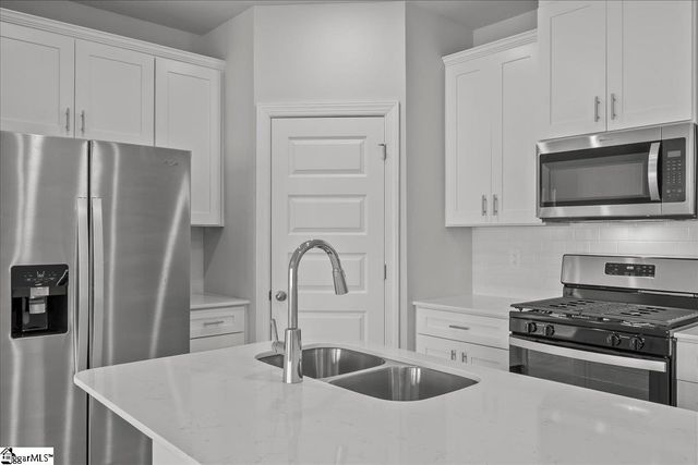 427 Blissful Court, Taylors, SC 29687