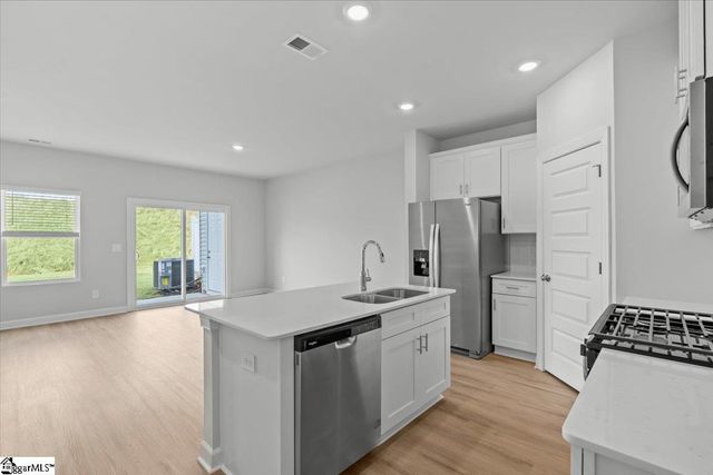 427 Blissful Court, Taylors, SC 29687