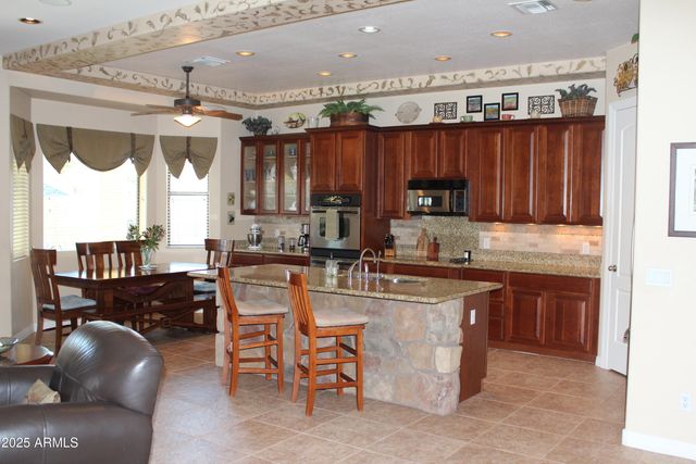 929 E DERBY Drive, Tempe, AZ 85284