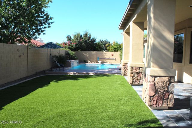 929 E DERBY Drive, Tempe, AZ 85284