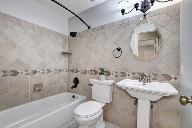 15642 Meadow Village Drive, Houston, TX 77095