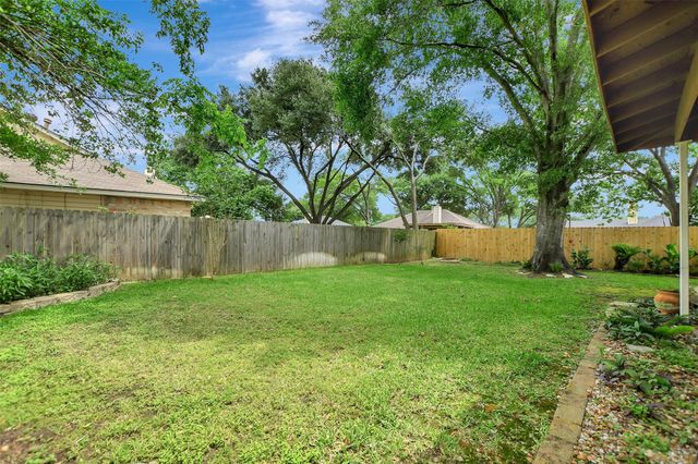 15642 Meadow Village Drive, Houston, TX 77095