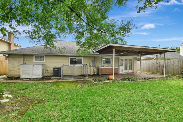 15642 Meadow Village Drive, Houston, TX 77095