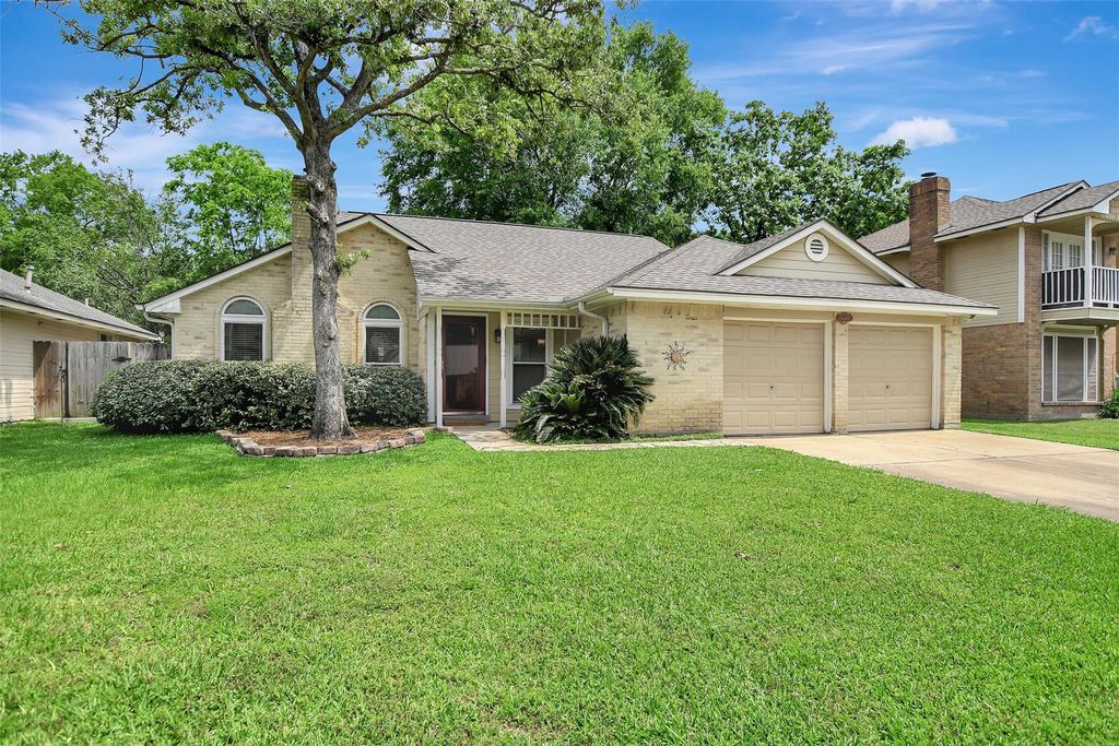 15642 Meadow Village Drive, Houston, TX 77095