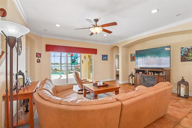 1638 MIRA LAGO CIRCLE, Ruskin, FL 33570