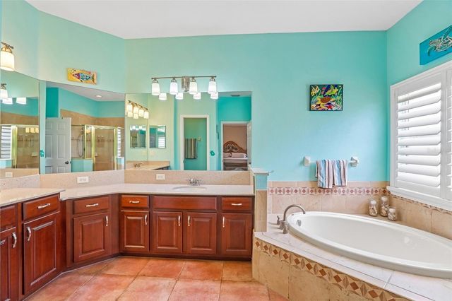 1638 MIRA LAGO CIRCLE, Ruskin, FL 33570