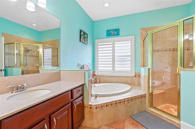 1638 MIRA LAGO CIRCLE, Ruskin, FL 33570