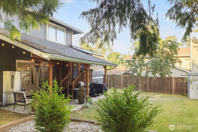 1723 SW 324th Street, Federal Way, WA 98023