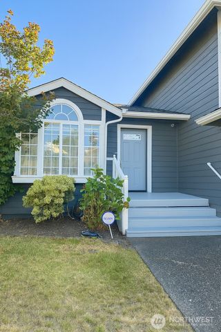 1723 SW 324th Street, Federal Way, WA 98023