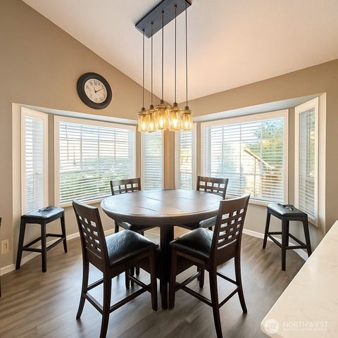 1723 SW 324th Street, Federal Way, WA 98023