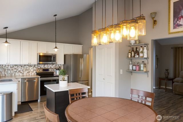1723 SW 324th Street, Federal Way, WA 98023