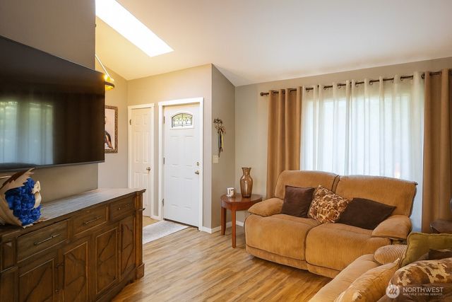 1723 SW 324th Street, Federal Way, WA 98023