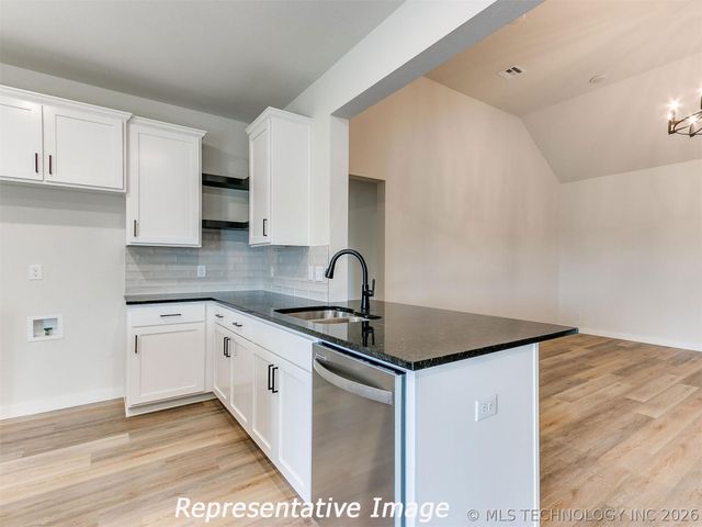 7617 E 89th Street North, Owasso, OK 74055