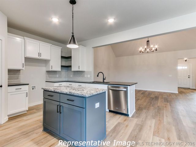 7617 E 89th Street North, Owasso, OK 74055