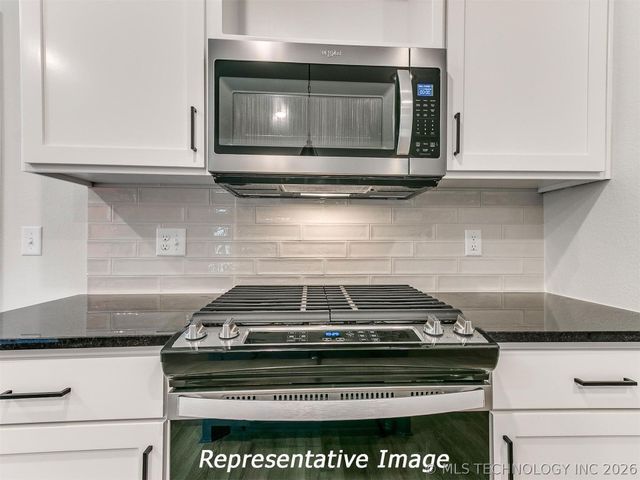 7617 E 89th Street North, Owasso, OK 74055