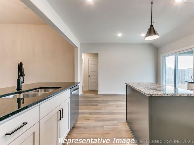 7617 E 89th Street North, Owasso, OK 74055