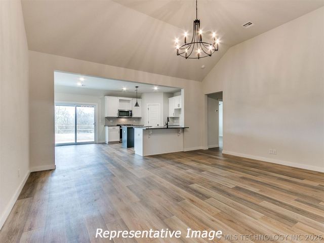 7617 E 89th Street North, Owasso, OK 74055