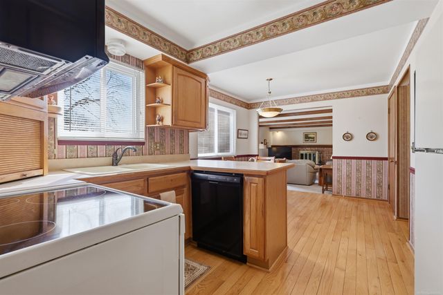 53236 Bancroft Drive, Shelby Twp, MI 48316