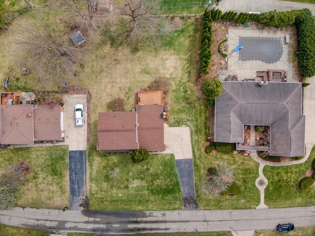 53236 Bancroft Drive, Shelby Twp, MI 48316