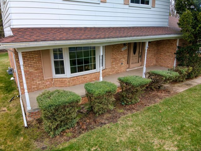 53236 Bancroft Drive, Shelby Twp, MI 48316